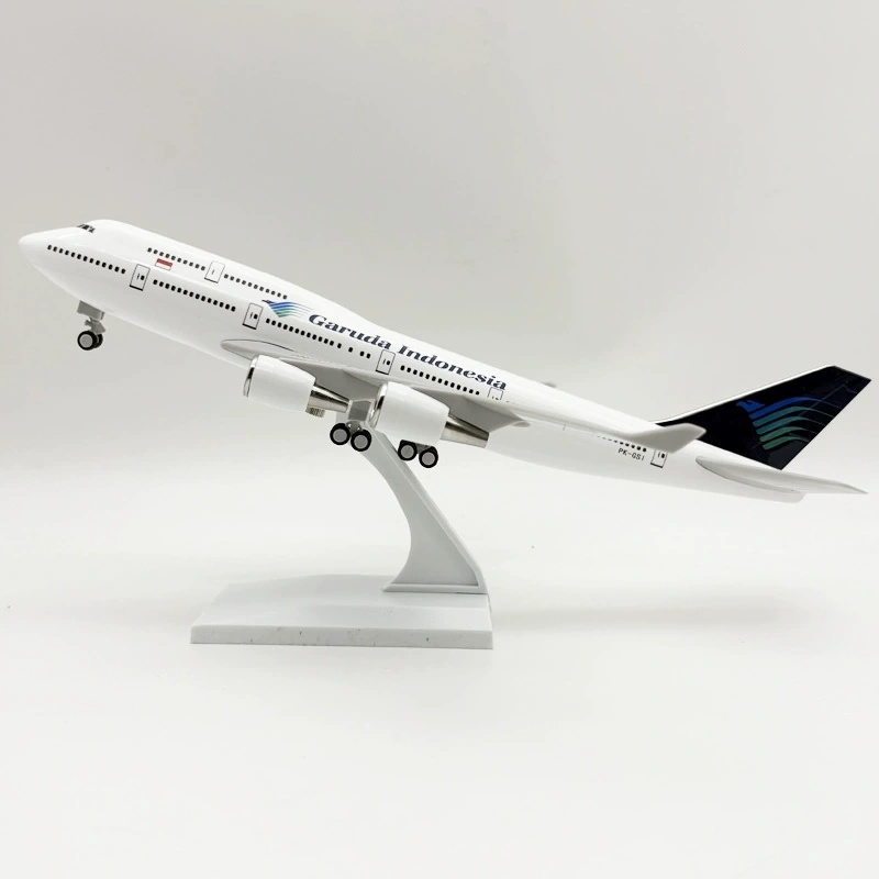 Modèle d'avion 747 à l'échelle - Model Kit Indonesia avis et prix